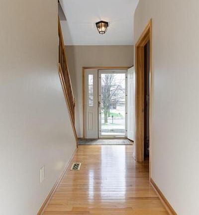 5th image of 1066 Cloverly Dr