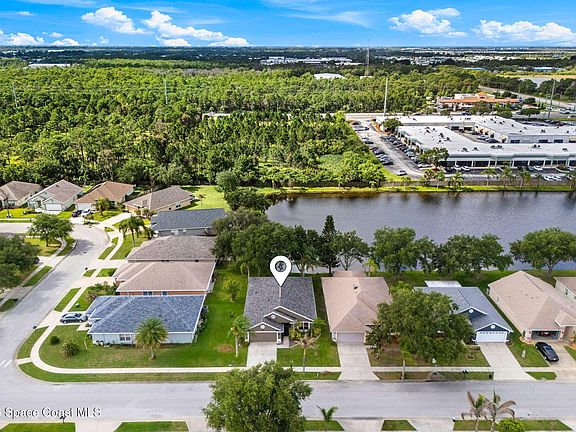 3rd image of 4741 Decatur Cir