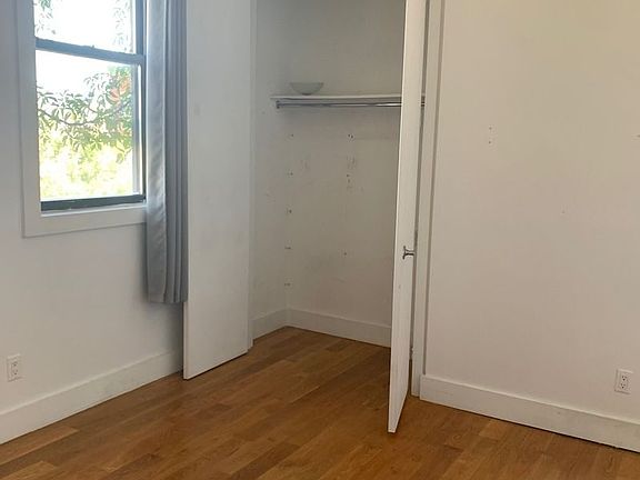 4th image of 259 Jefferson St #3BB