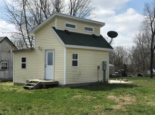 207 E Main St, Richland, MO 65556
