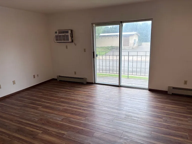 1212 Mosinee Ave — Photo 16