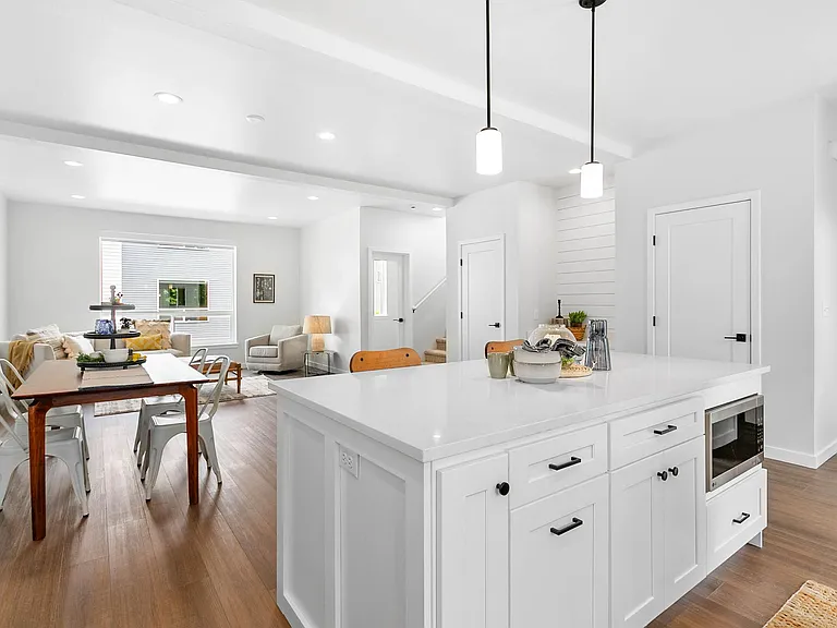 Sorrell Townhomes — Photo 12