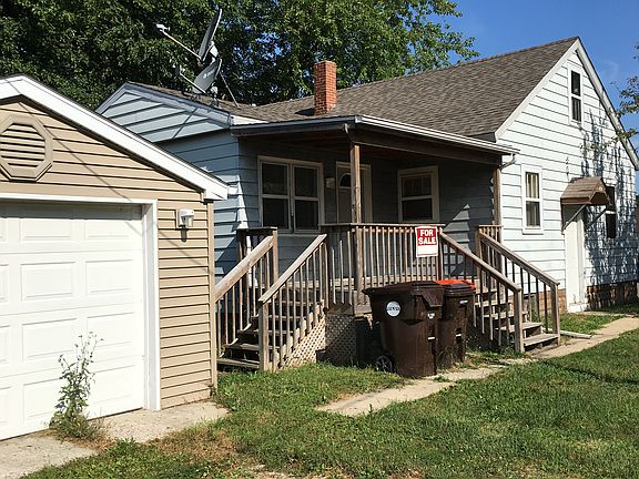 Porch with Dual Steps