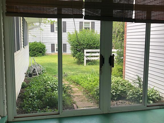 4th image of 345 Pittsfield Dr