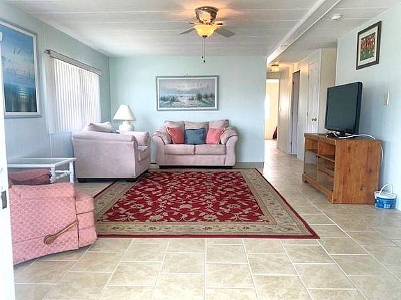 3rd image of 29 Belle Tower Ave #29
