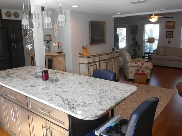 96 Yacht Club Dr NE Unit 4, Fort Walton Beach, FL 32548