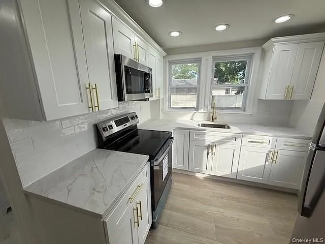 336 Oceanside Pkwy #1 — Photo 1