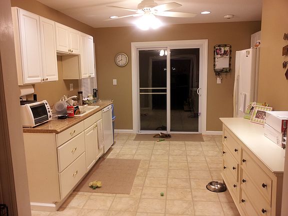 Kitchen, walk out to deck