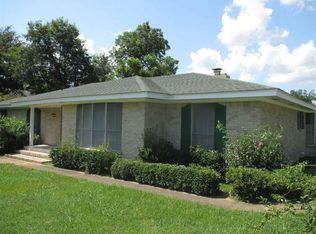 711 E Duke St, Hugo, OK 74743