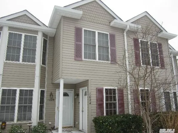 1024 Madeira Blvd, Melville, NY 11747