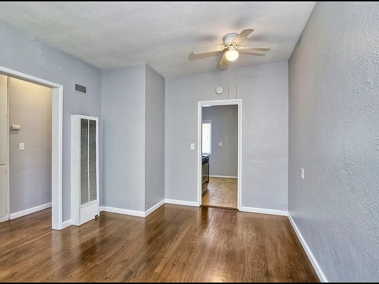 3557 College Ave #1/2 — Photo 10