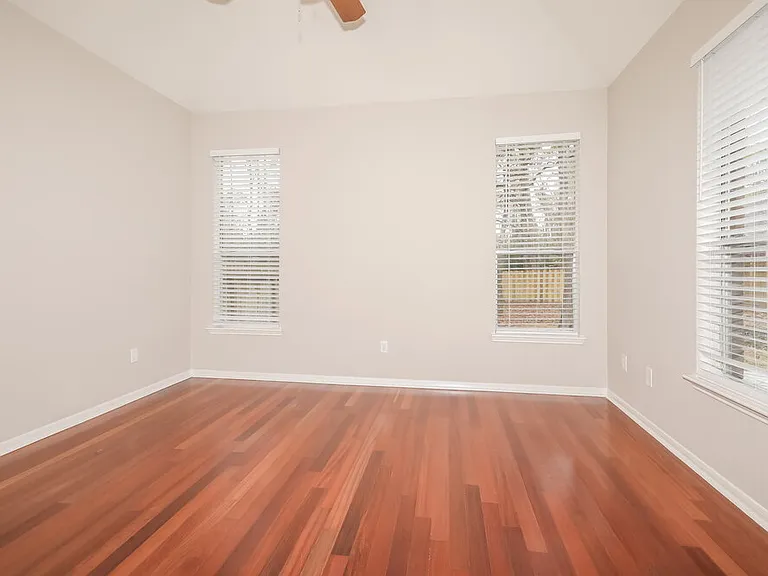 19 Rosewater Pl — Photo 9
