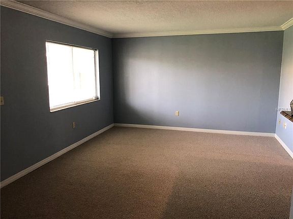 4th image of 115 Oyster Bay Cir APT 240