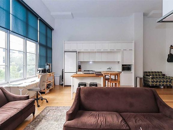 3rd image of 2728 Thomson Ave Unit 231
