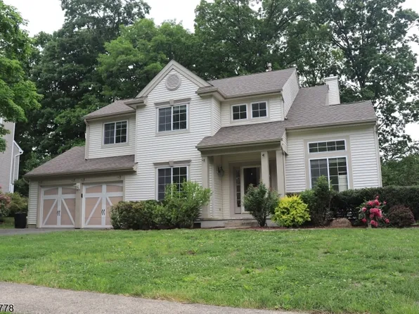 6 Crestwood Cir, Mount Olive Twp., NJ 07828