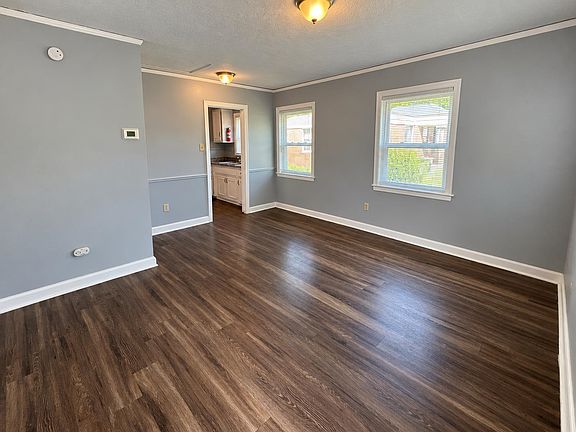 4th image of 3098 Beaumont Ave #51