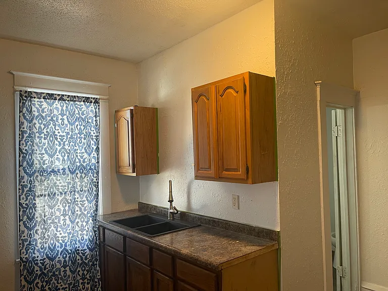 1708 N Monroe St #1 — Photo 7
