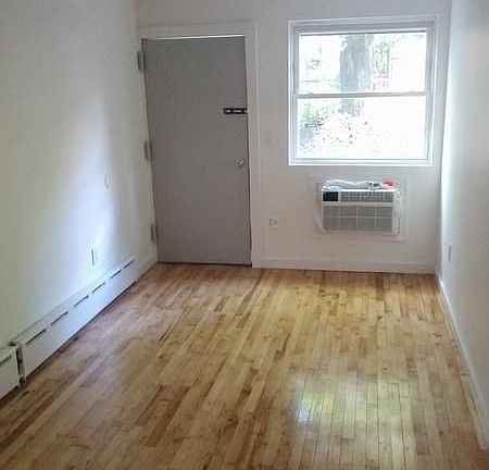 3rd image of 573 Bainbridge St