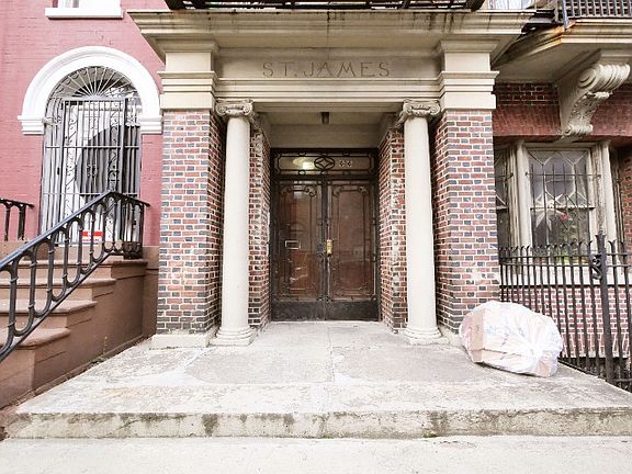 2nd image of 66 Saint James Pl APT 2LR