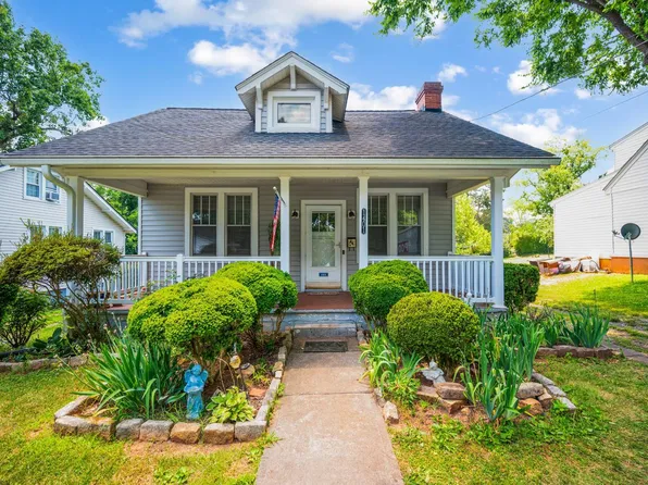 1401 Liggates Rd, Lynchburg, VA 24502