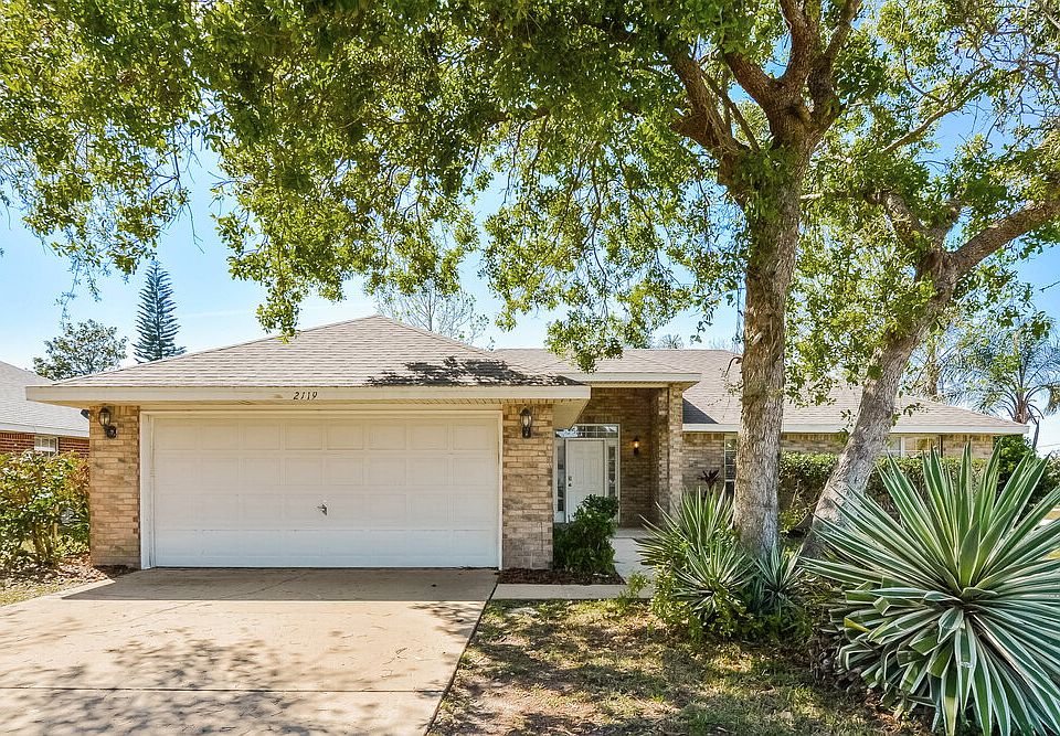 1st image of 2119 Dumas Dr