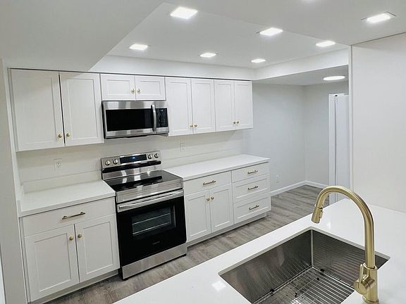 3rd image of 500 Egret Cir APT 8104