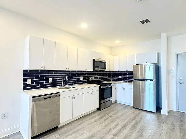 1600 West Hunting Park - Residential — Photo 29