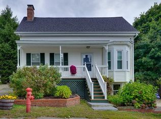 11 Walnut Ct, Woburn, MA 01801