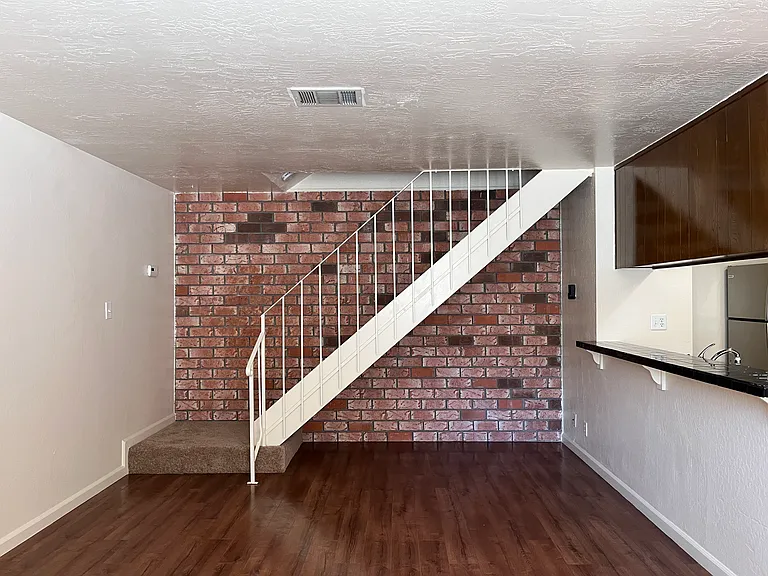 2205 Peppertree Way — Photo 9