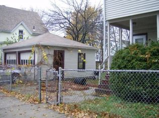 24 Cottage St, Lynn, MA 01905