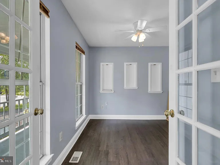 15704 Beau Ridge Dr — Photo 9