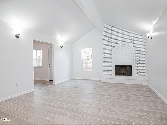 4th image of 3433 E Glen Dr