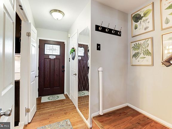 5th image of 4452 Holly Ave