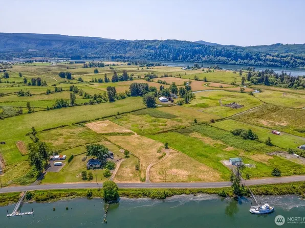 411 W Birnie Slough Road, Cathlamet, WA 98612