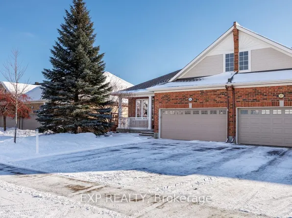 215 Cairnsmore Cir, Ottawa, ON K2J 0G5