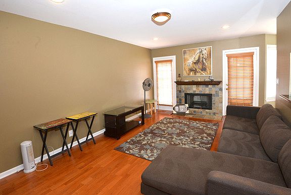 4th image of 18 Ascot Cir