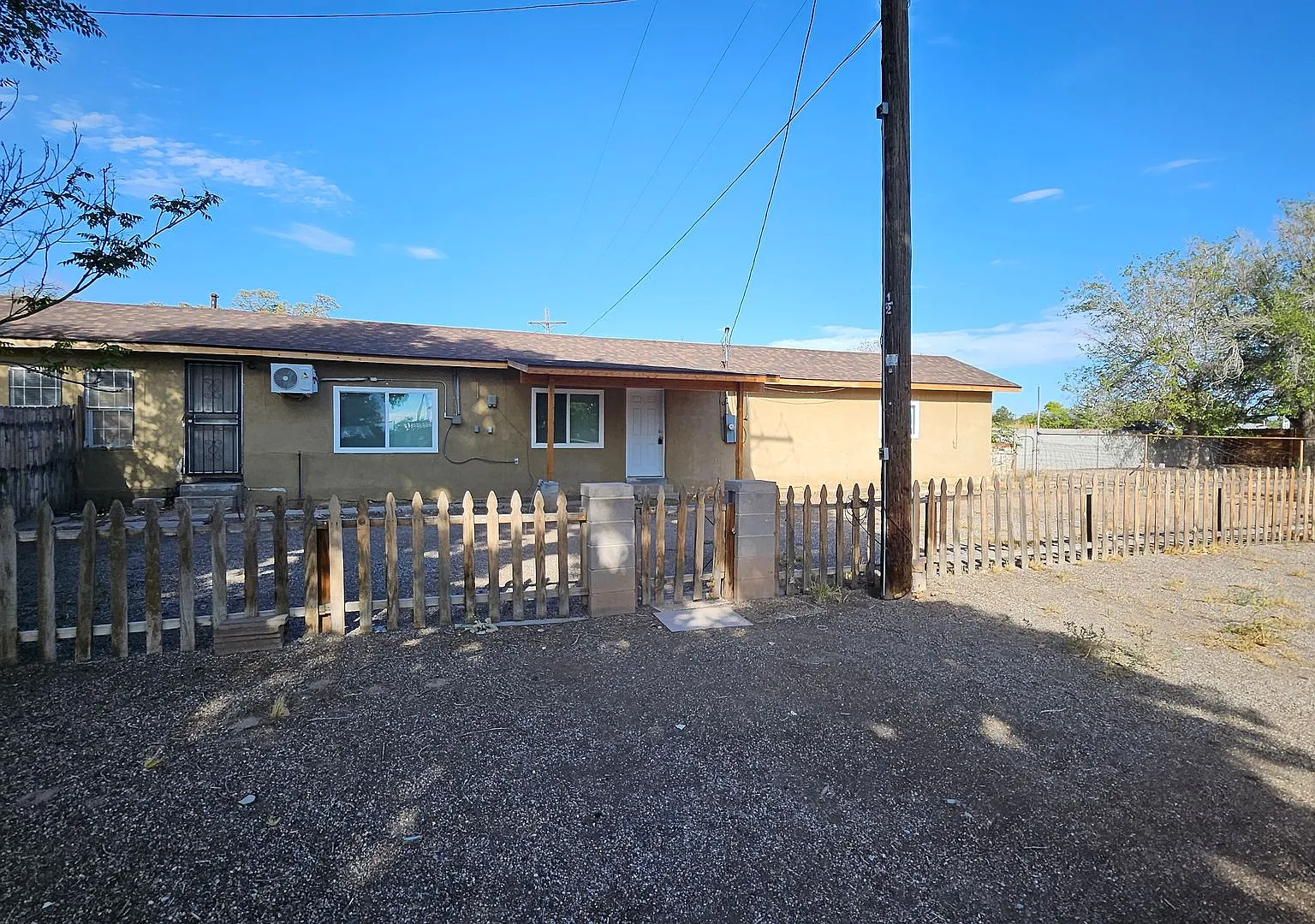 Del Sur Drive SW-1721-1729 — Photo 1