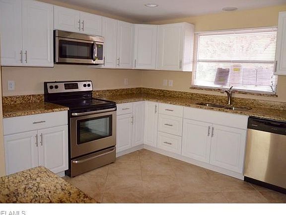 3rd image of 3115 Cortez Blvd