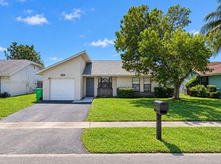 Springtree Lakes, Sunrise, FL 33351