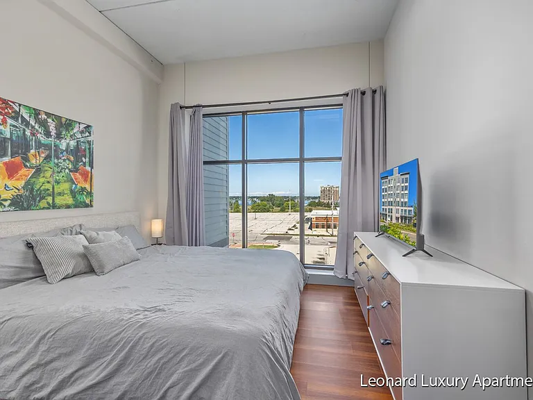The Leonard Luxury Apartments — Photo 61