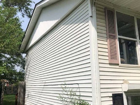 3rd image of 14404 Leavitt Ave