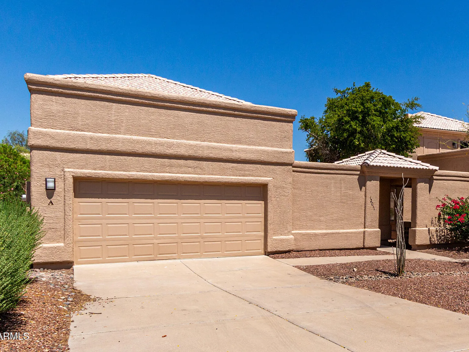 4 bed, 2.5 bath, 1712 sqft, $2,775 — Photo 3