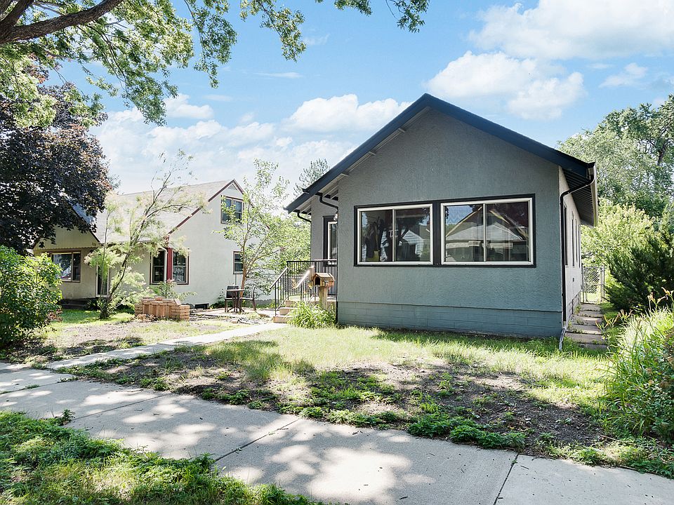 1st image of 994 Minnehaha Ave W