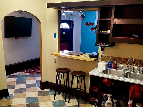2nd image of 2640 Milan St #1