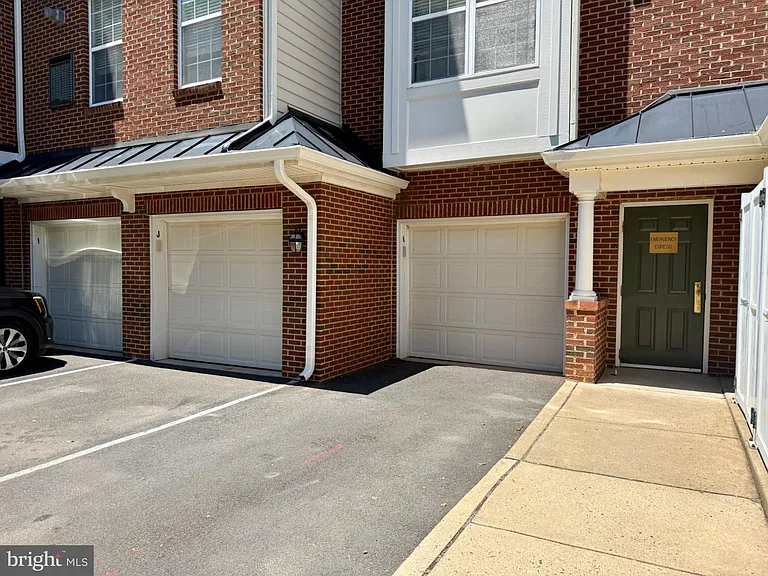 9720 Holmes Pl #403 — Photo 21
