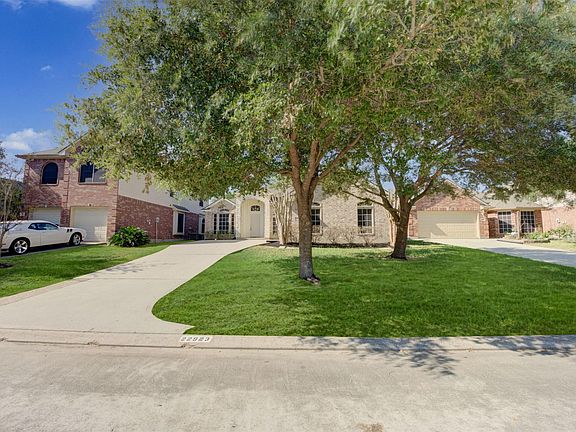 2nd image of 22923 Creekside Gate Ct