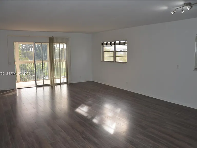 12600 SW 5th Ct #415L — Photo 2