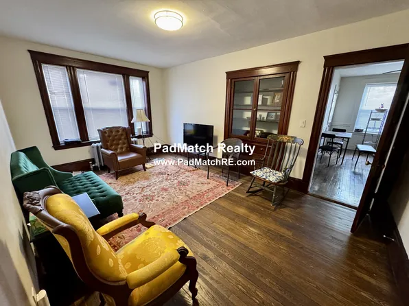 9 Fairfield St APT 1L, Cambridge, MA 02140