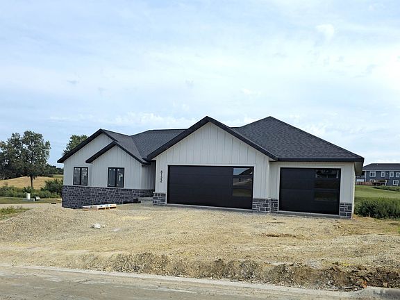 2nd image of 8122 Hugo Dr
