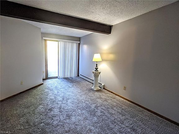 2nd image of 1581 Treetop Trl #B